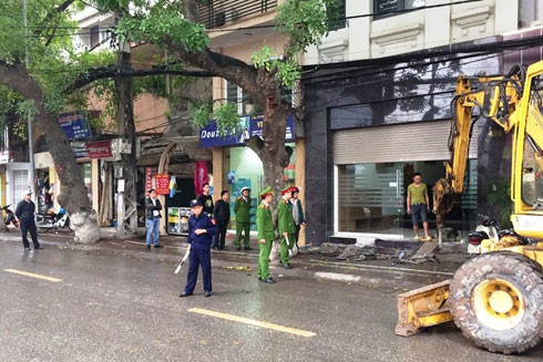 Xử lý vi phạm về trật tự đô thị: Không thiên vị bất cứ trường hợp nào ảnh 1