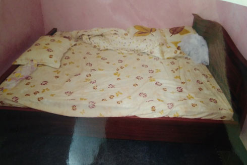 Nút buộc trên chiếc khăn lật tẩy tội ác của người chồng giết vợ ảnh 2