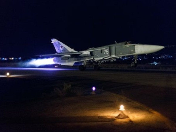 Không lực Nga dội bom thành trì của phiến quân gần biên giới Thổ Nhĩ Kỳ ảnh 1