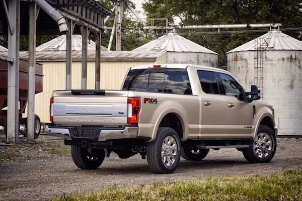 Xe bán tải F-Series Super Duty 2017: Thiết kế đẹp, mạnh mẽ ảnh 4