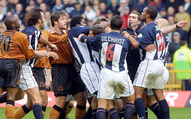 20 trận derby khốc liệt nhất bóng đá Anh ảnh 11