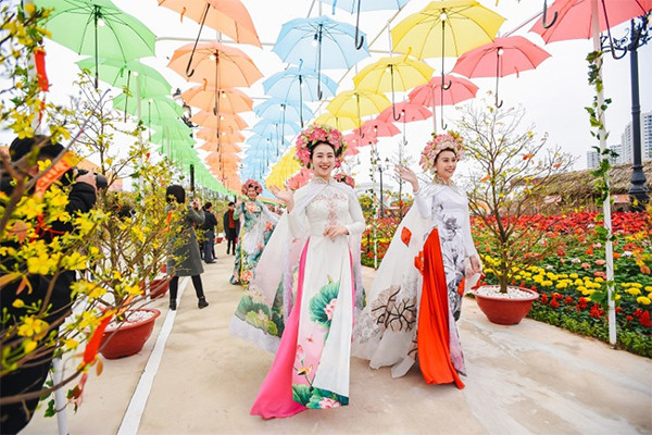 Những kỷ lục "gây choáng" trong Lễ hội hoa xuân lớn nhất Việt Nam ảnh 6