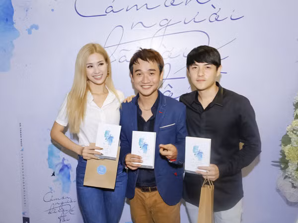 Muốn nổi tiếng phải biết cách... bán hàng ảnh 1