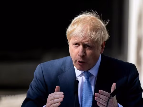 Tổng thống Putin gửi lời chúc sức khỏe tới Thủ tướng Anh ảnh 1