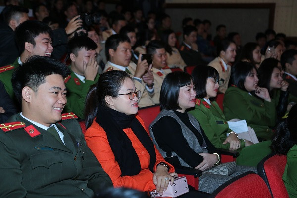 Khai mạc Liên hoan sân khấu kịch nói Công an Thủ đô năm 2017 ảnh 5