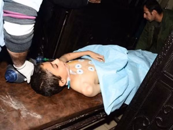 Liên tiếp thua trận, phiến quân điên cuồng bắn phá các khu dân cư ở Aleppo ảnh 1