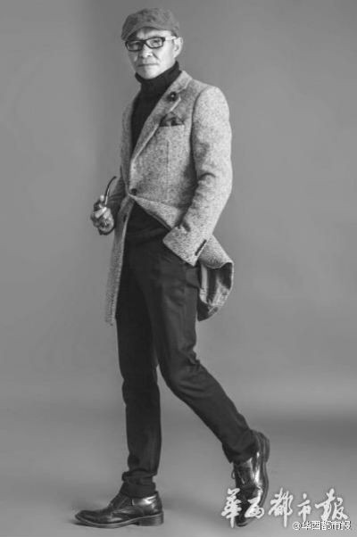 Lão ông 61 tuổi gây sốt trên internet với tài lái xe đua và bụng 6 múi ảnh 3