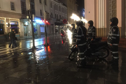 Cùng "canh nắng hứng mưa" với Cảnh sát cơ động vì sự bình yên của Thủ đô ảnh 2