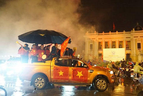 Cùng "canh nắng hứng mưa" với Cảnh sát cơ động vì sự bình yên của Thủ đô ảnh 1