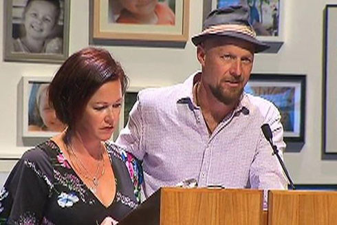 Gia đình nạn nhân MH17 đầu tiên được đền bù ảnh 1