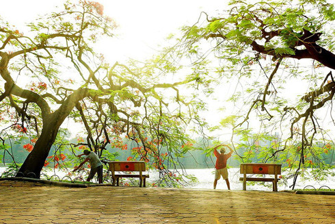 Thong thả Hà Nội mỗi sớm mai ảnh 2