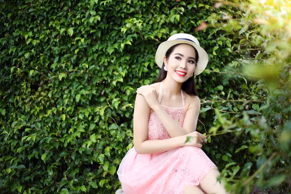 Ngẩn ngơ trước vẻ đẹp thánh thiện của Hoa hậu Dương Kim Ánh ảnh 2