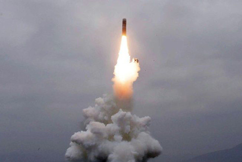 Tên lửa "thử lửa" đàm phán hạt nhân Mỹ - Triều Tiên ảnh 1
