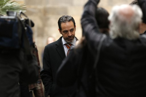 Cảnh sát Tây Ban Nha khám xét trụ sở chính quyền tự trị Catalonia ảnh 2