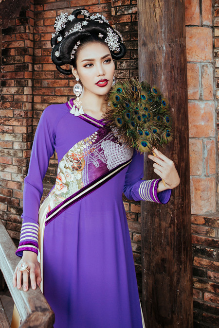 Lan Khuê đài các trong bộ sưu tập "Đào - Mai" của NTK Võ Việt Chung ảnh 1