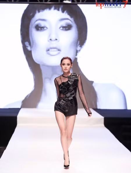 Thí sinh người mẫu cao 1m54 "gây sốt" tại Vietnam’s Next Top Model ảnh 6