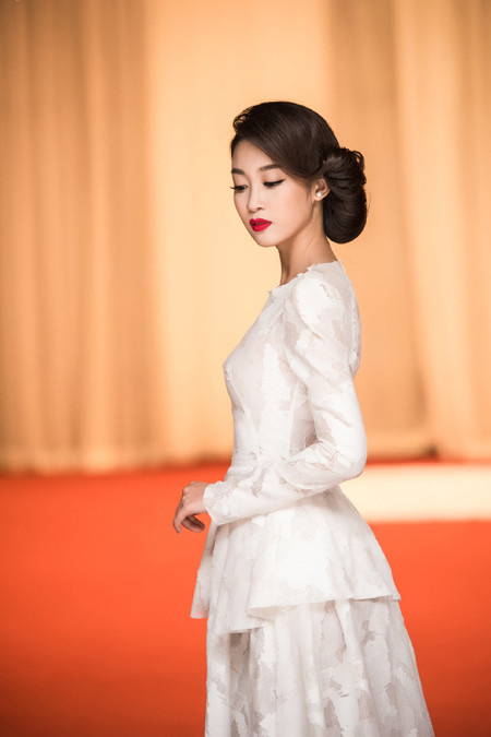 Hoa hậu Mỹ Linh "đọ sắc" với chị em Á hậu Thanh Tú - Trà My ảnh 4