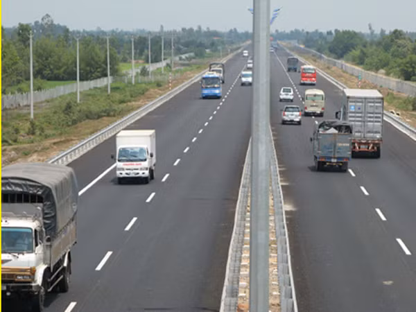 Thu phí 52,5km cao tốc Hà Nội - Hải Phòng từ 1-10 ảnh 1