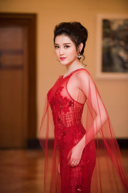 Á hậu Huyền My táo bạo với phong cách xuyên thấu ảnh 7 Á hậu Huyền My táo bạo với phong cách xuyên thấu ảnh 7