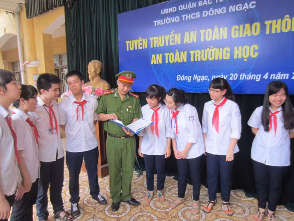 Chung tay vì trường học an toàn, văn minh, thân thiện ảnh 1
