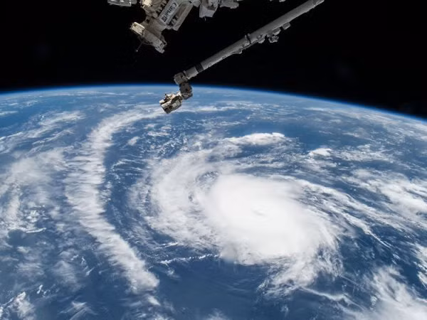 Ngắm vẻ đẹp mê hồn của Trái Đất từ không gian ảnh 8