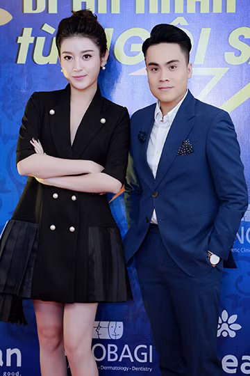 Á hậu Huyền My - MC Thái Dũng thân thiết tại sự kiện ảnh 2