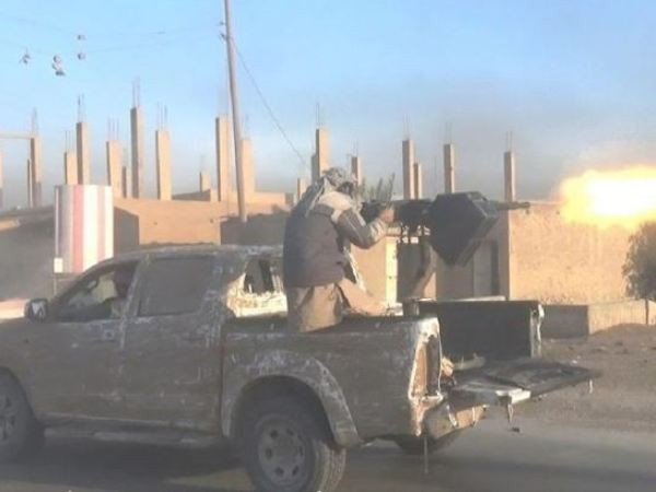 Chiến sự Syria: SDF bất ngờ bị IS đánh thiệt hại nặng nề ở Deir Ezzor ảnh 1