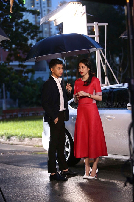 Noo Phước Thịnh "bất chấp" tuổi tác yêu Thủy Tiên ảnh 3