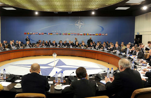 Bất đồng Mỹ - EU khoét sâu thêm chiếc hố ngăn cách giữa hai bờ Đại Tây Dương ảnh 1