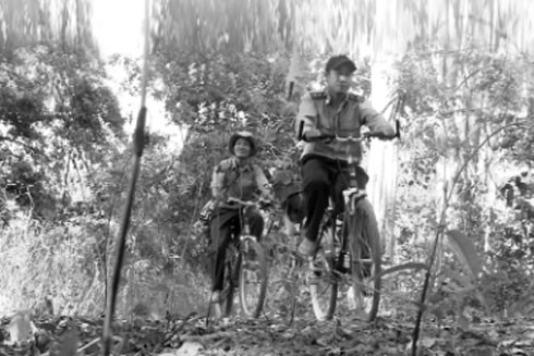 Những người canh giữ để rừng mãi thêm xanh ảnh 1