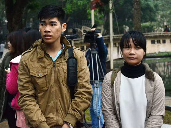 Đưa sinh viên về quê đón Tết ảnh 5