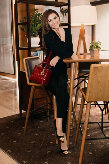 Hồng Quế kín đáo khoe vóc dáng hoàn hảo ảnh 7 Hồng Quế kín đáo khoe vóc dáng hoàn hảo ảnh 7