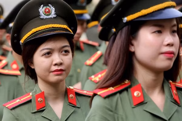 Chính quy, uy lực và thân thiện ảnh 6