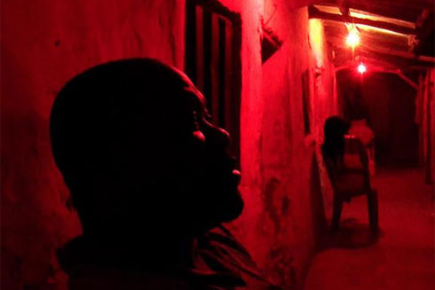 "Công nghệ xuất khẩu" mại dâm giá rẻ từ Nigeria đến Italia ảnh 1