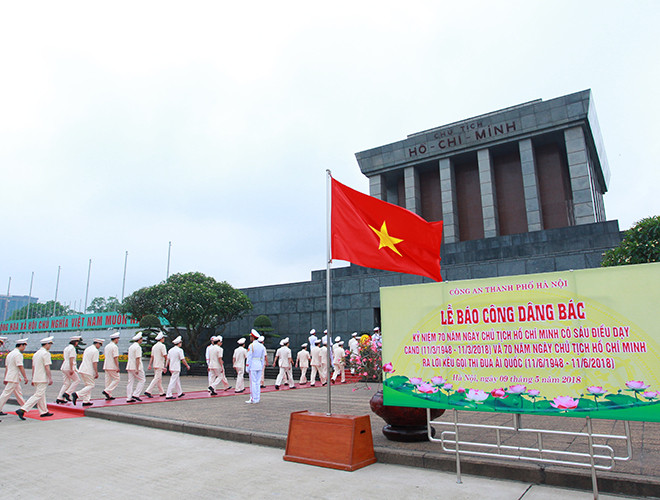 Công an Hà Nội báo công dâng Bác những thành tích, chiến công trên các mặt công tác ảnh 3 Công an Hà Nội báo công dâng Bác những thành tích, chiến công trên các mặt công tác ảnh 3