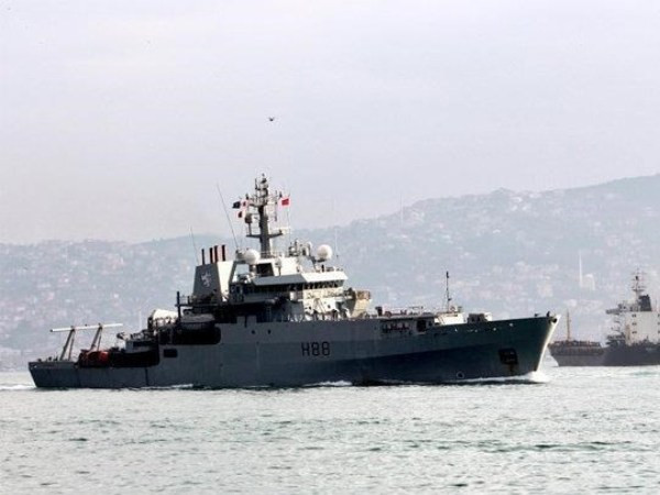 Tàu NATO bất lực khi tiếp cận biên giới Nga để do thám Crimea ảnh 1