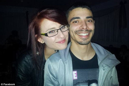 Một bà mẹ trẻ bị nhiễm vi khuẩn ăn thịt người ảnh 1