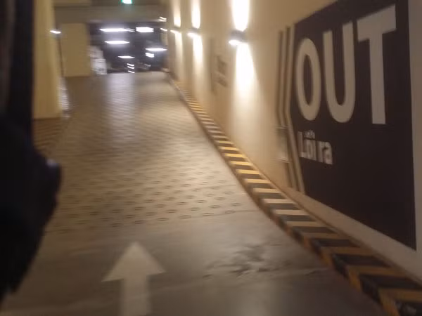 Nguy cơ tai nạn từ đường hầm để xe ảnh 1