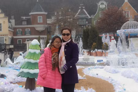 Nữ hoàng doanh nhân Kim Chi đón Giáng sinh sớm ở Hàn Quốc ảnh 4