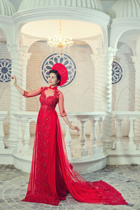 Vân Trang "gợi ý" những mẫu áo dài lộng lẫy chuẩn bị cho mùa cưới ảnh 9