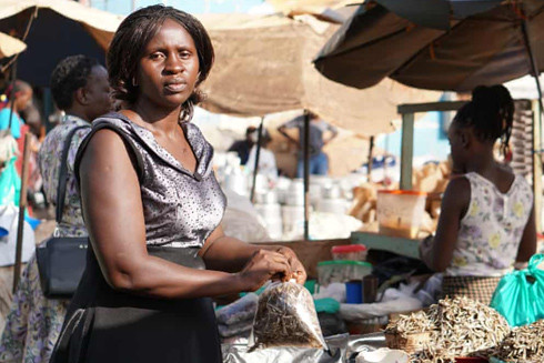 Giải pháp chống quấy rối tình dục hiệu quả ở khu chợ lớn nhất Uganda ảnh 1