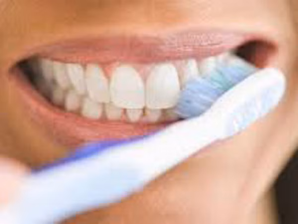 Sau 3 tháng, nên thay bàn chải đánh răng ảnh 1