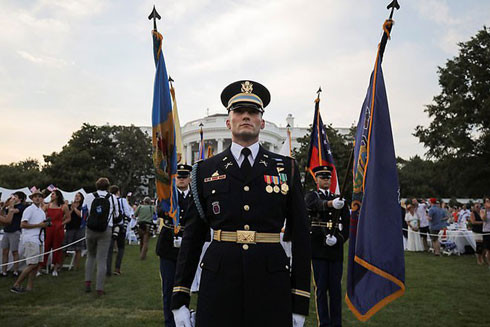 Nước Mỹ kỷ niệm Ngày Quốc khánh trong bối cảnh một năm lạ thường ảnh 1