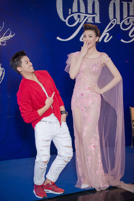 Hồng Quế diện váy xuyên thấu, nổi bật tại sự kiện ảnh 7