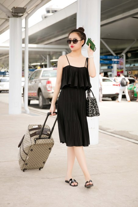 Bắt gặp Hoàng Thuỳ Linh mặt mộc vẫn xinh đẹp lên đường sang Anh lưu diễn ảnh 2 Bắt gặp Hoàng Thuỳ Linh mặt mộc vẫn xinh đẹp lên đường sang Anh lưu diễn ảnh 2