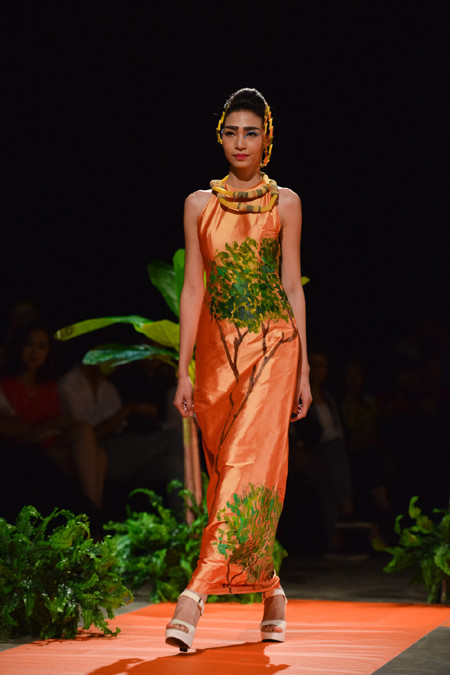 Mãn nhãn đêm Haute Couture trong Tuần lễ thời trang Việt Nam Xuân-Hè 2016 ảnh 3