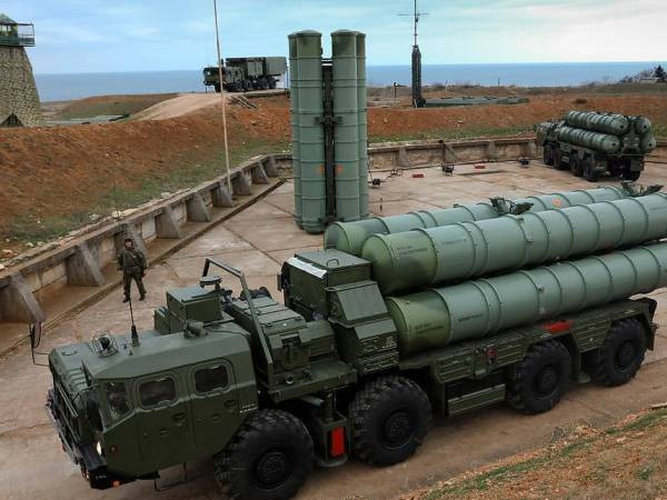 Máy bay thứ 10 của Nga chở các thành phần S-400 vừa đến Thổ Nhĩ Kỳ ảnh 1 Máy bay thứ 10 của Nga chở các thành phần S-400 vừa đến Thổ Nhĩ Kỳ ảnh 1