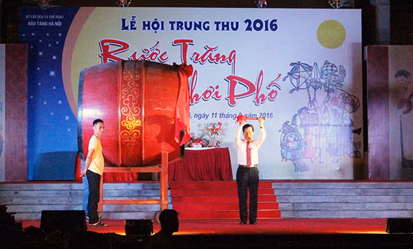 Sân chơi "Rước trăng chơi phố" trở lại với trẻ em Hà Nội ảnh 4