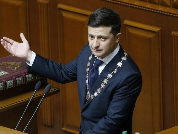 Ông Zelensky hứa làm hết sức để "người Ukraine không khóc" trong 5 năm tới ảnh 1