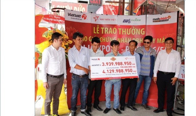 Ngày càng nhiều khách hàng chơi "bao số" để tăng cơ hội trúng giải Jackpot của Vietlott ảnh 2 Ngày càng nhiều khách hàng chơi "bao số" để tăng cơ hội trúng giải Jackpot của Vietlott ảnh 2